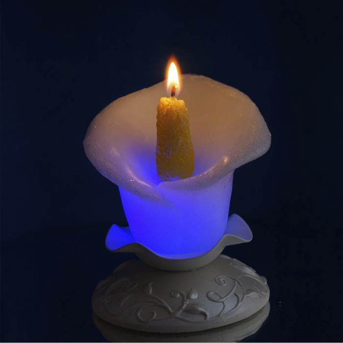 свеча мигающая  хамелеон Кала